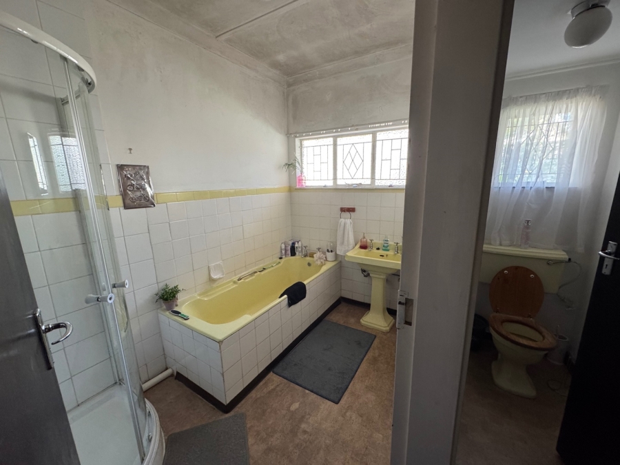 5 Bedroom Property for Sale in Dan Pienaar Free State